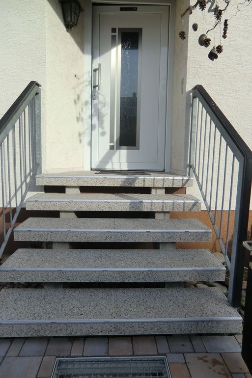 Treppensanierung mit Steinteppich