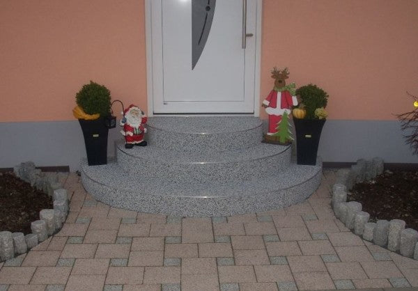 Steinteppich – mit RENOfloor auch auf runden Treppen