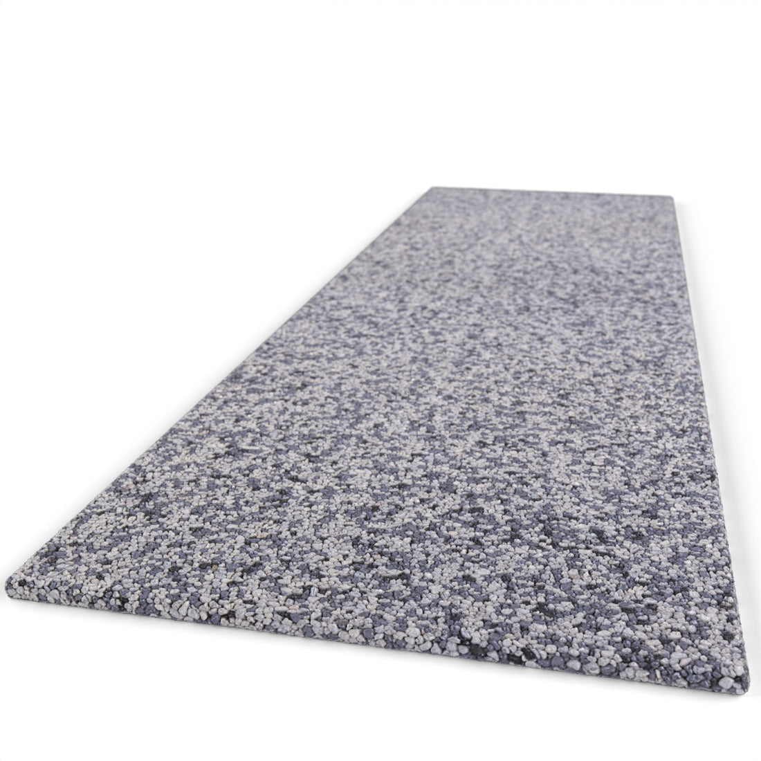 Steinteppich Trittstufe Quarz "Silber" für die Treppe mit den Maßen 100 cm x 30 cm. Die Trittstufe hat einen silber-weißen Farbton.