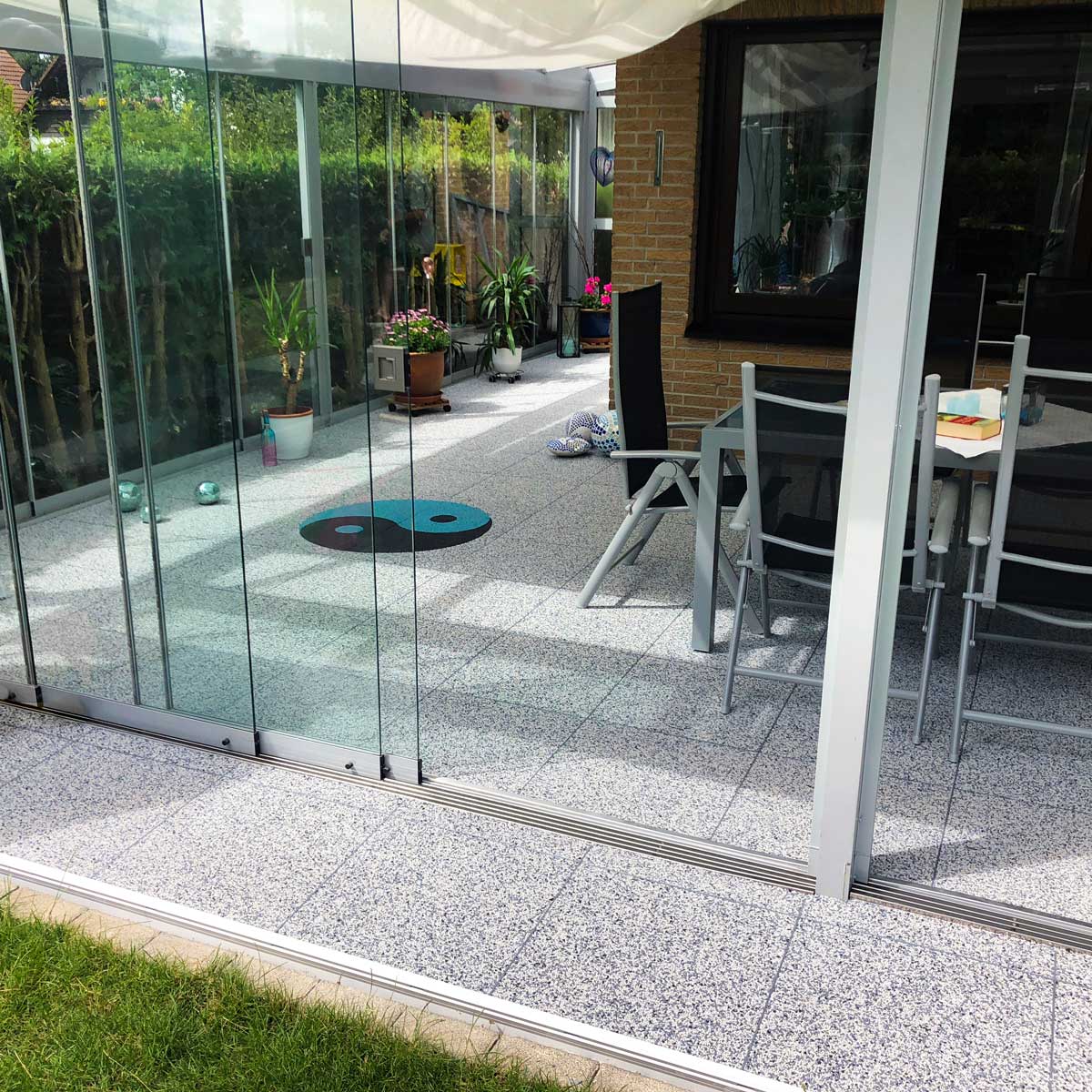 RENOfloor Steinteppich Wohnraum-Projekt — Kundenreferenz