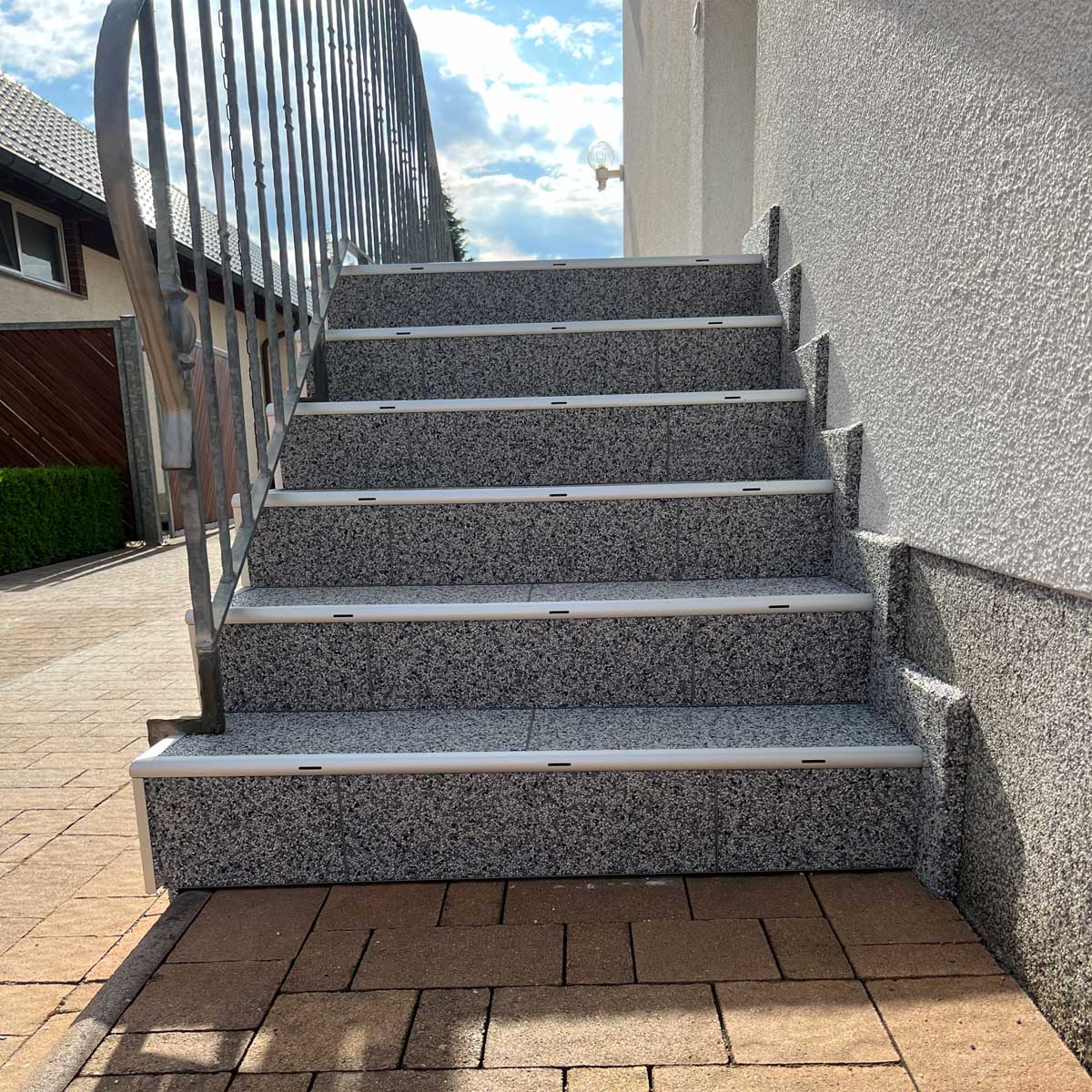 RENOfloor Steinteppich Treppe-Projekt — Kundenreferenz