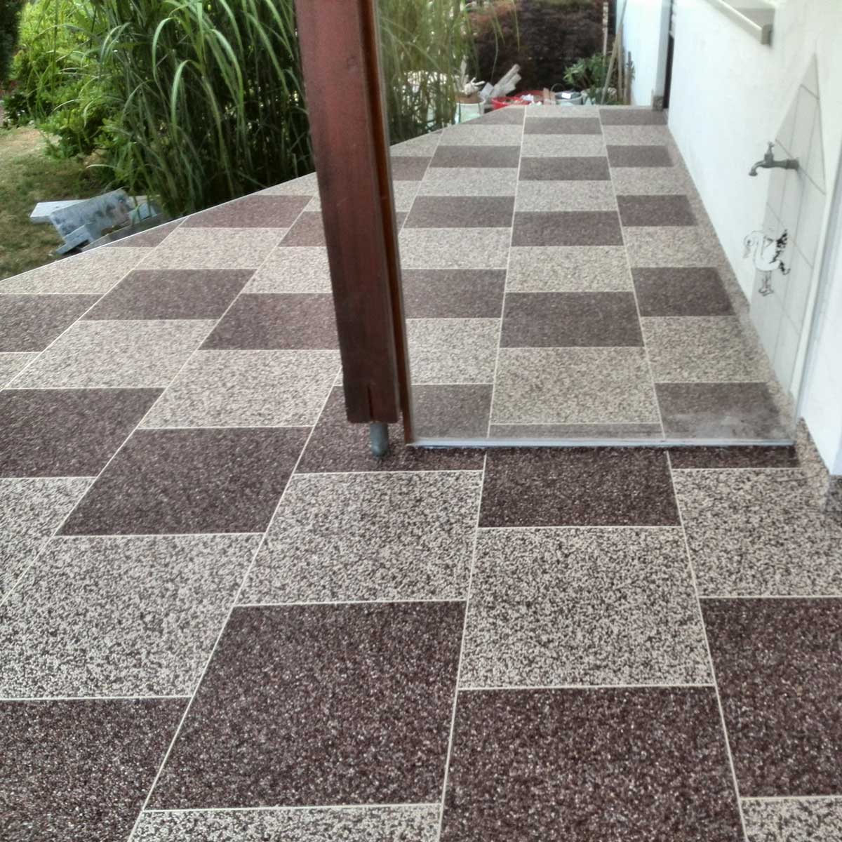 RENOfloor Steinteppich Terrasse-Projekt — Kundenreferenz