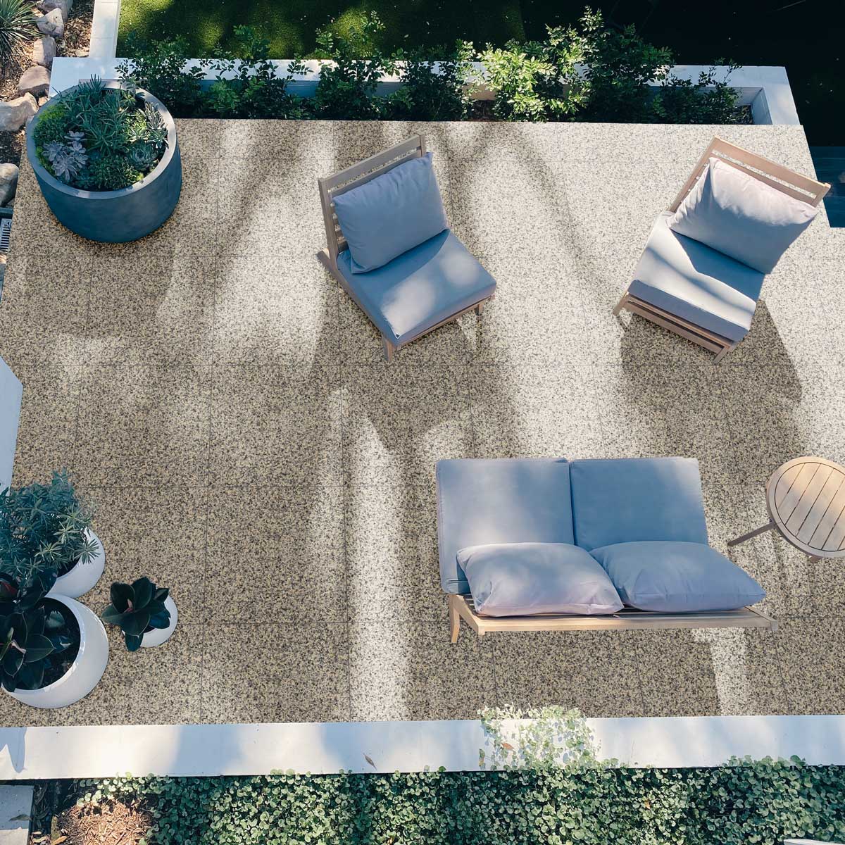 RENOfloor Steinteppich Terrasse-Projekt — Kundenreferenz