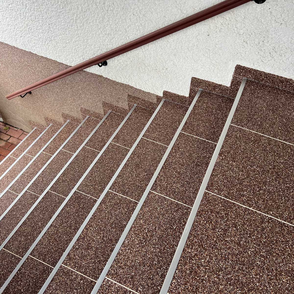 RENOfloor Steinteppich Treppe-Projekt — Kundenreferenz