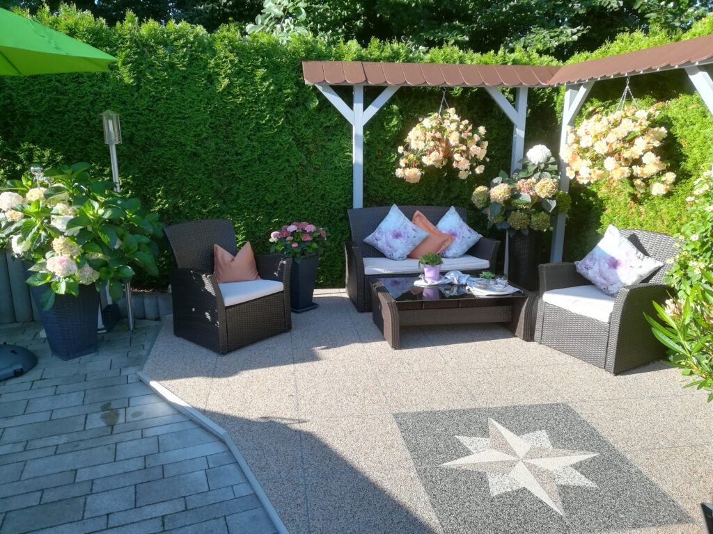 Wetterfester Bodenbelag für die Terrasse