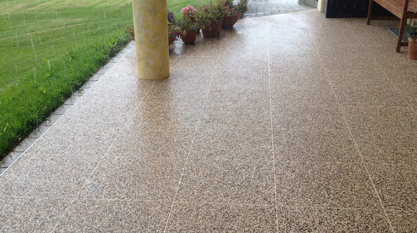 DRAINfloor Klick im Regen — offenporig, Wasser läuft durch