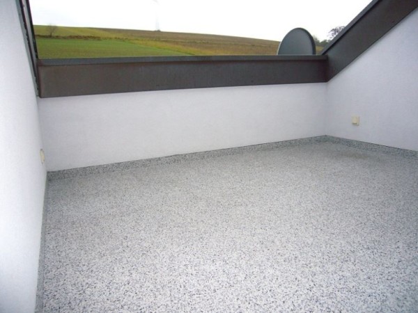 Dachterrasse mit Steinteppich Boden