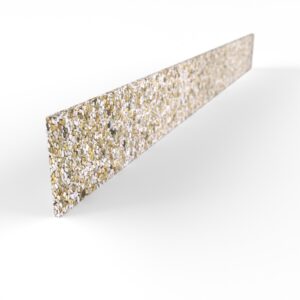 Paralleles Steinteppich Sockelement Quarz "Sand" mit den Maßen 100 cm x 10 cm. Das Sockelelement hat einen gelb-weißen Farbton.